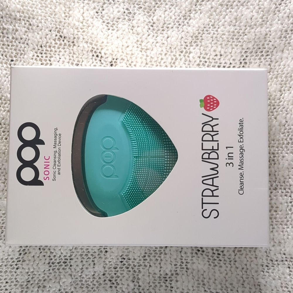 Popsonic Strawberry 3 in 1 Skin Exfoliating Cleanser in Turquoise